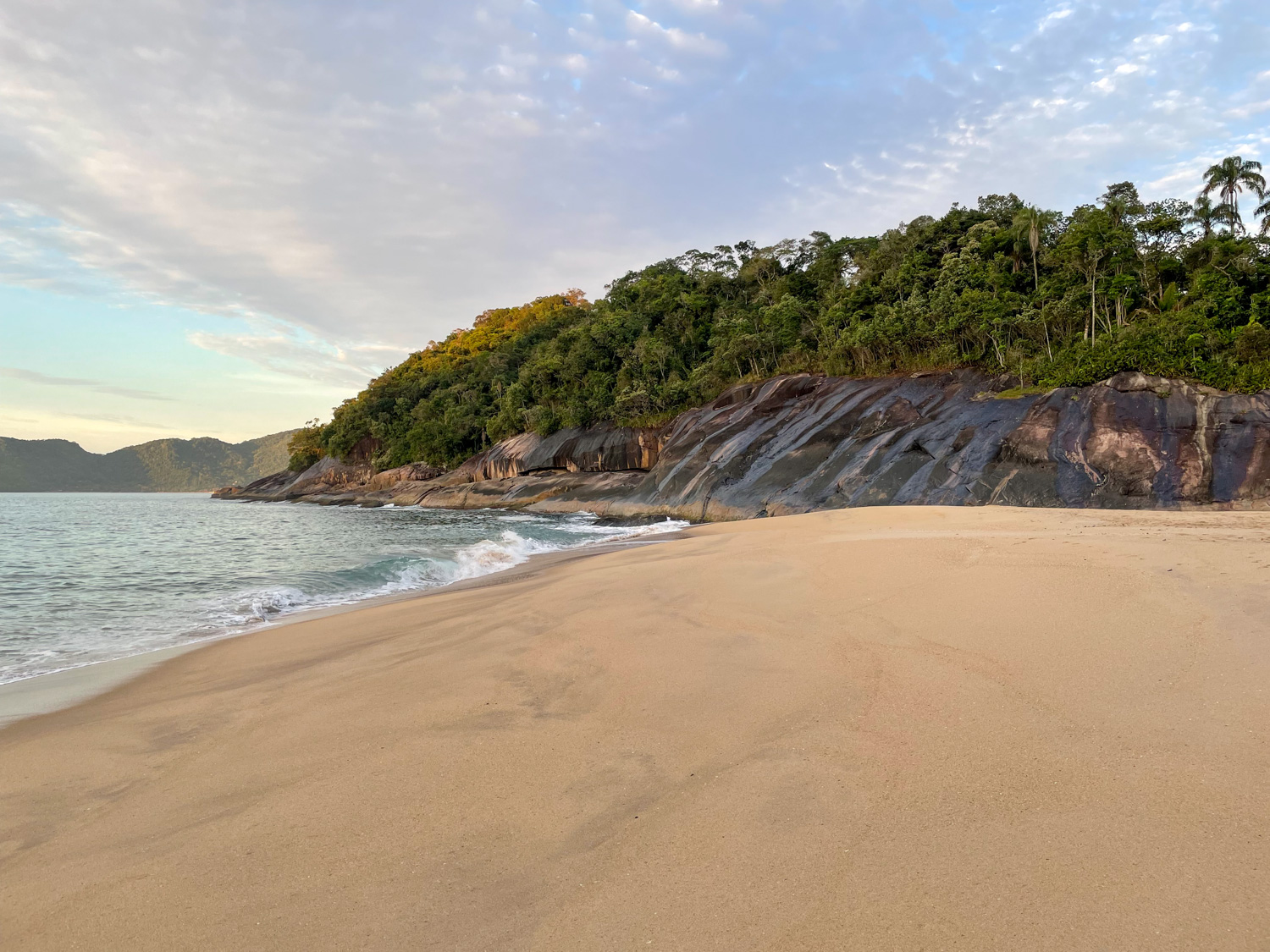 Praia da Sununga: The skimboard capital of Brazil